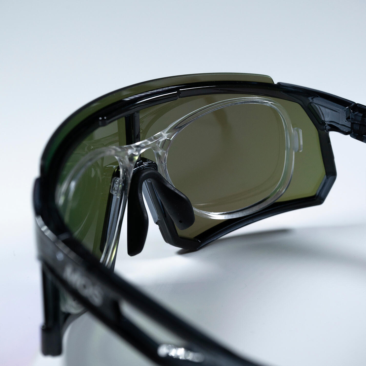 PACK LUNETTES DE SOLEIL SPORT MOS EYEWEAR MENORCA ALLWHITE + CLIP OPTIQUE 4/5