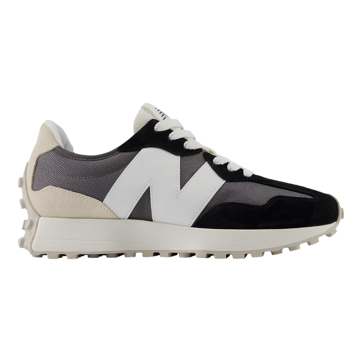 NEW BALANCE picture