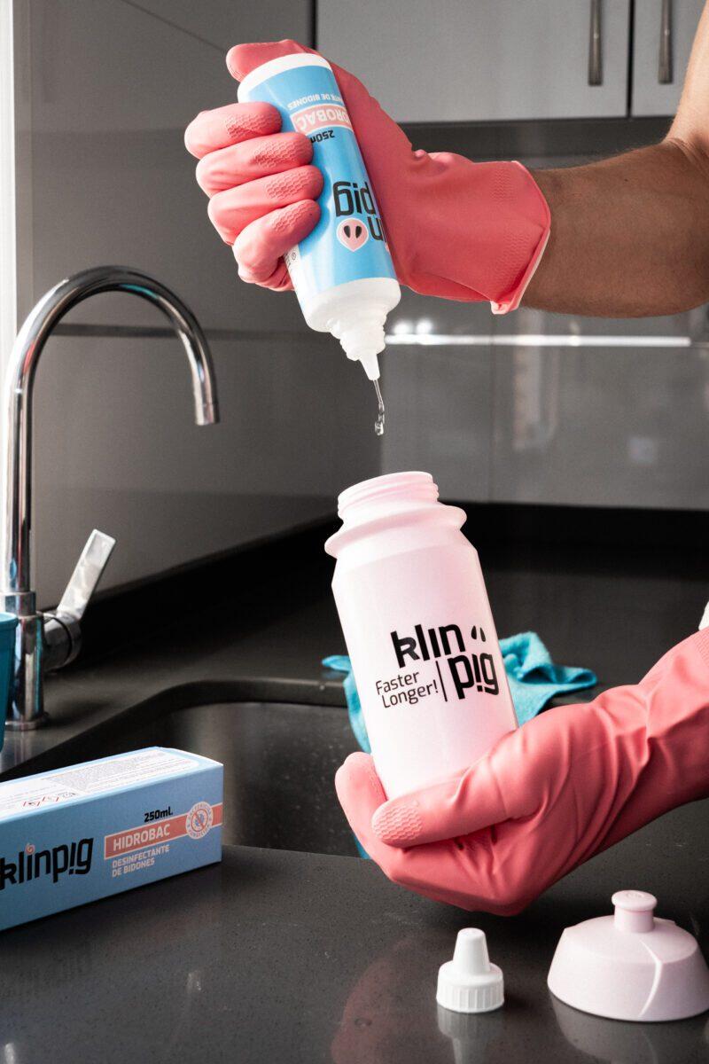 Disinfettante per borracce e zaini idrici Klinpig Hidrobac 250 ml 4/4