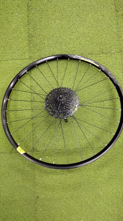 ROCKRIDER RODA TRASEIRA BTT 27,5X23C PAREDE DUPLA C/ CASSETE 9V - SEGUNDA VIDA: MUITO BOM