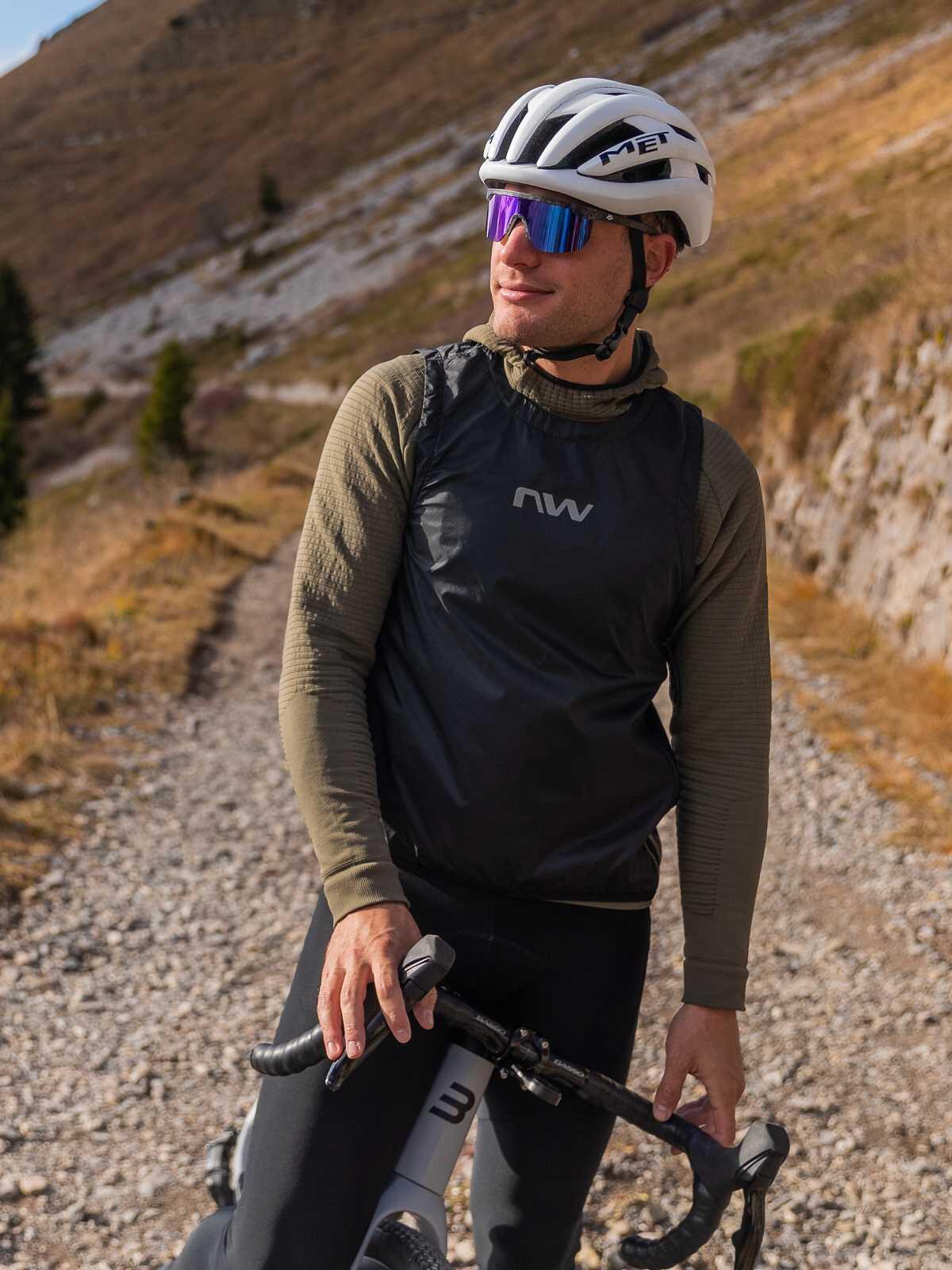 Kamizelka rowerowa NORTHWAVE Shield Vest czarny 2/4