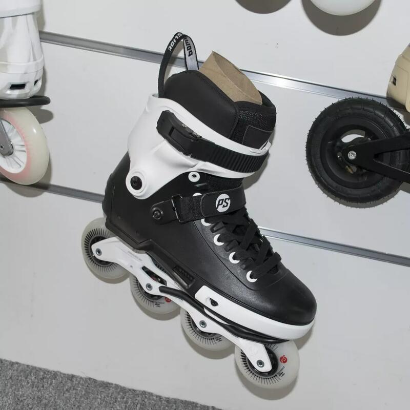 POWERSLIDE Next Core Black 80 Senior role inline