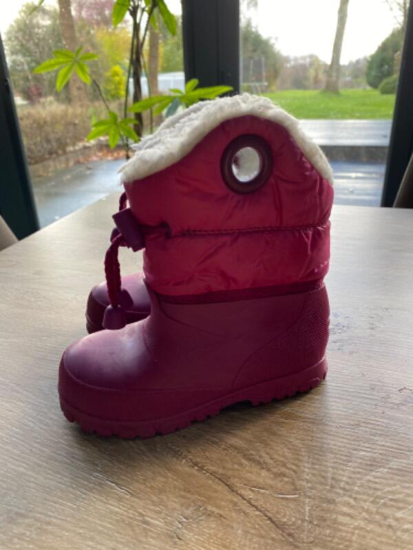 Tussen Particulieren - Roze gevoerde sneeuwlaarzen 3/4