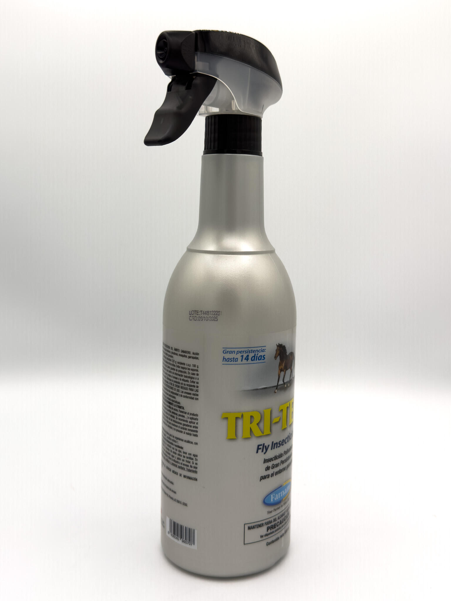 Insecticida polivalente TRITEC 14™ 600ml, de gran persistencia líder en Europa. 3/4