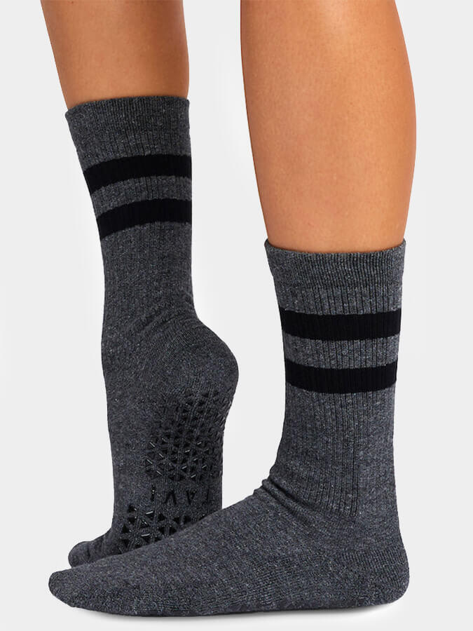 TAVI NOIR Tavi Kai Grip Socks - Charcoal Grey