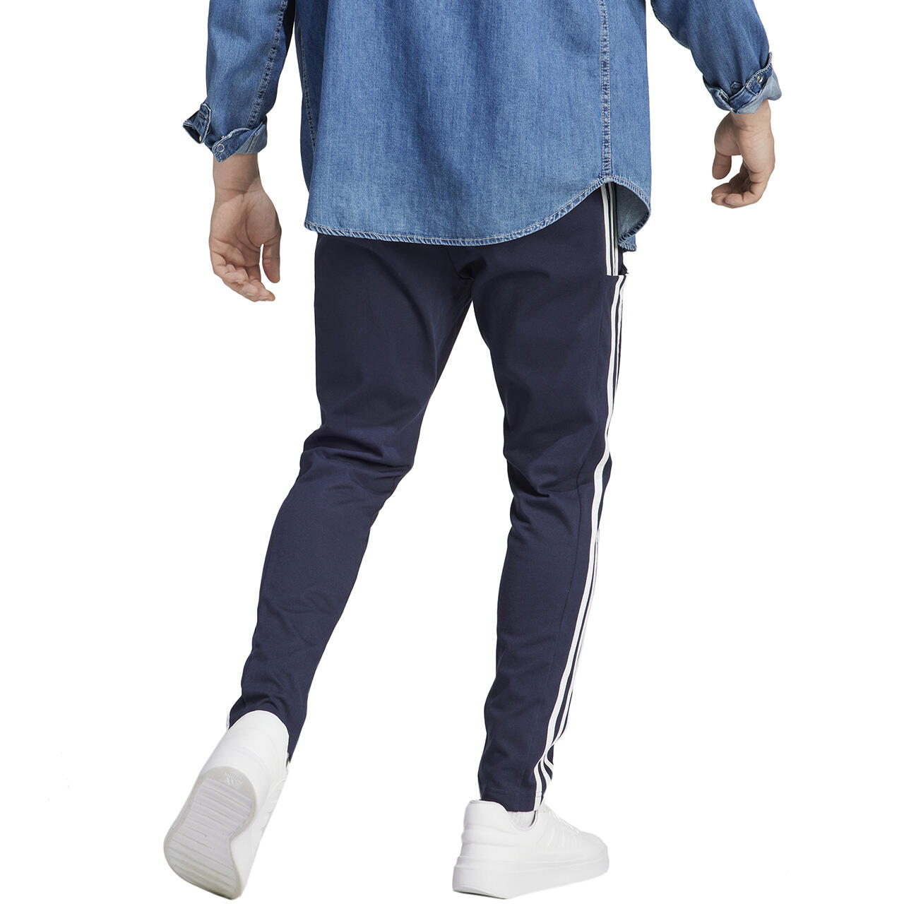 Calças adidas Essentials 3-Stripes para homem - corte afunilado 2/5