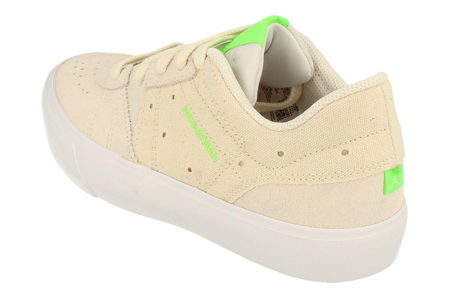 Jordan Series .05 Dear Studio (Women's) 2/5