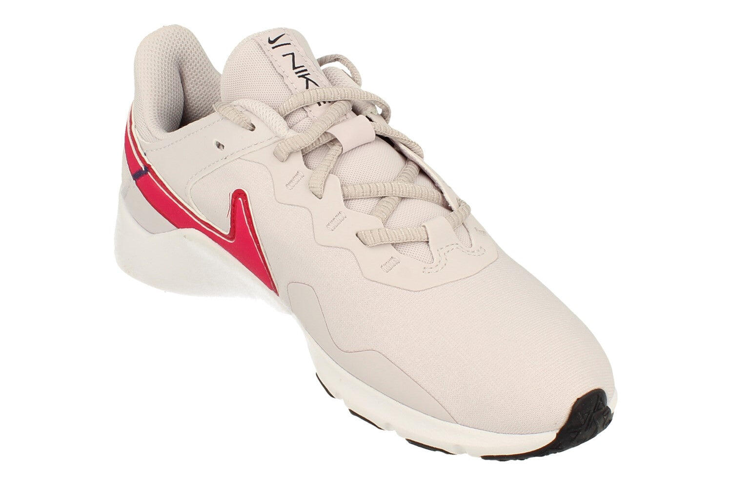 Womens Legend Essential 2 Cq9545 4/5