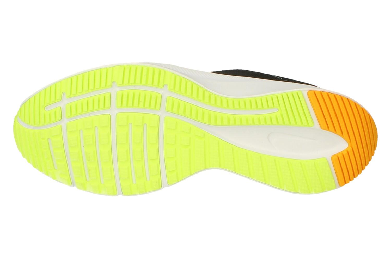 Quest 3 Mens Running Trainers CD0230 5/5