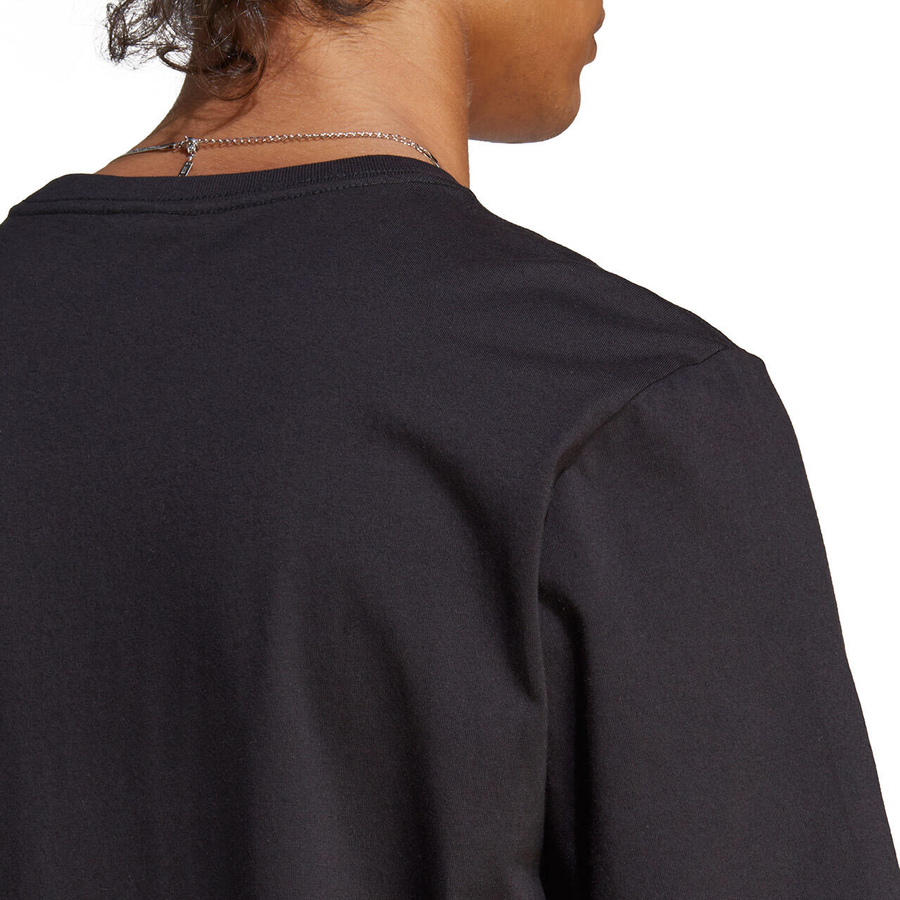 Essentials Single Jersey T-Shirt met Geborduurd Logo 6/7