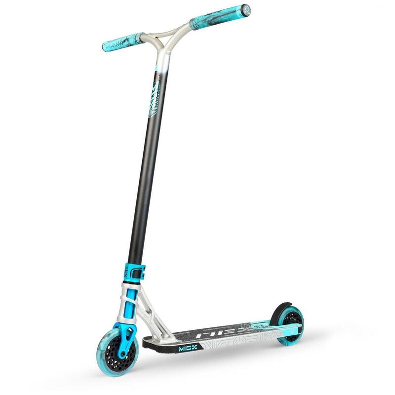 Patinete Scooter Freestyle MGP Madd Gear MGX Extreme plata - azul