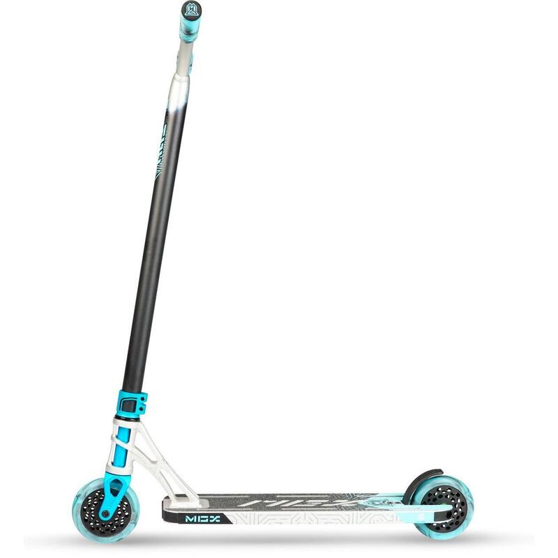 Patinete Scooter Freestyle MGP Madd Gear MGX Extreme plata - azul