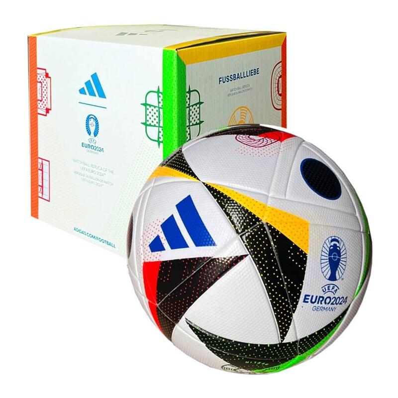 Fussballliebe League Ball