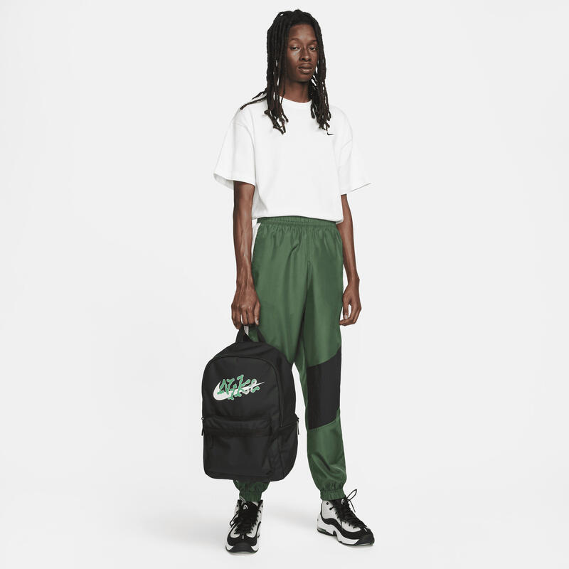 Hátizsák Nike Heritage 25L, Fekete, Unisex