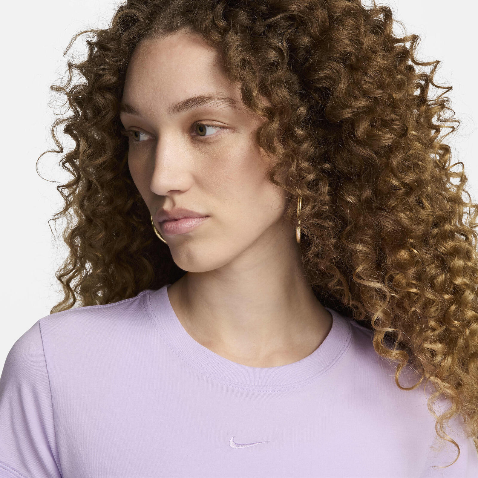 Camiseta Nike W Sportswear Chill Knit, Púrpura, Mujer 4/5