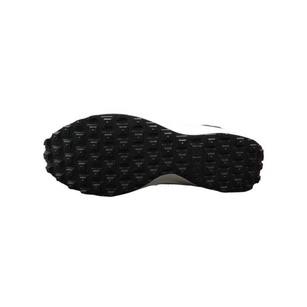 Tênis feminino Nike Waffle debu preto. 3/5