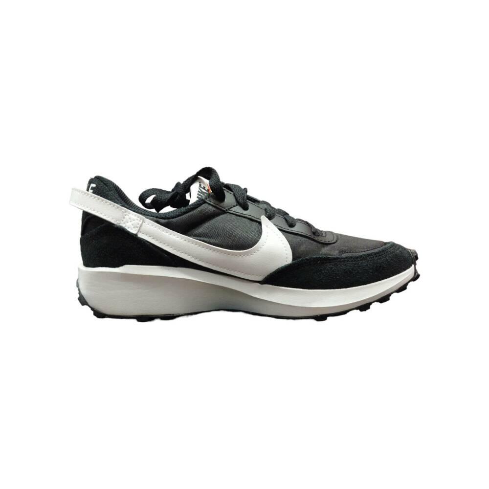 Tênis feminino Nike Waffle debu preto. 2/5