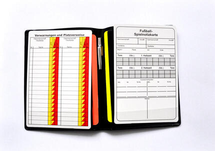 Schiedsrichterset (deutsch) - Enthält das Wichtigste für den Schiedsrichter.