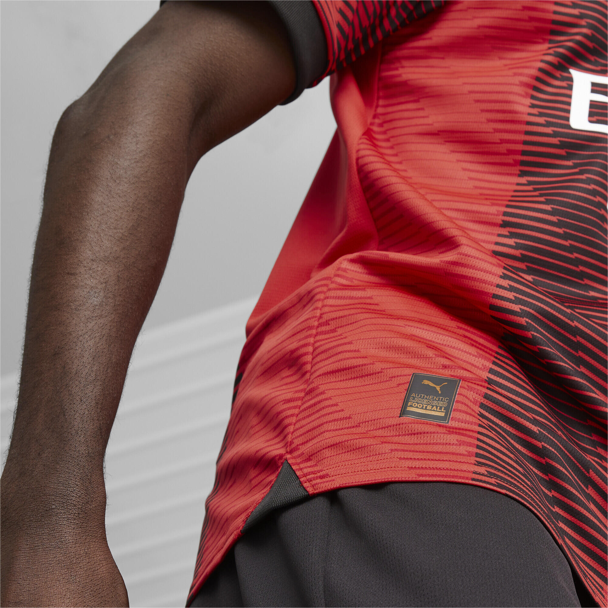 Maillot Home 23/24 A.C. Milan PUMA 5/7