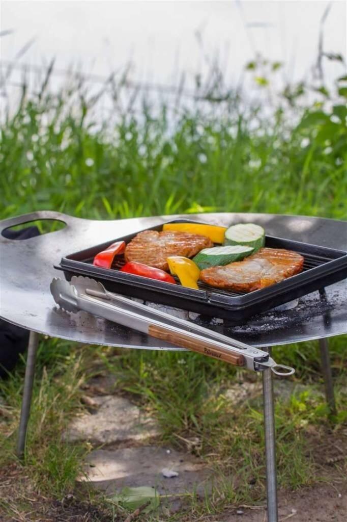 Petromax Grill en houtskool tang small 2/6