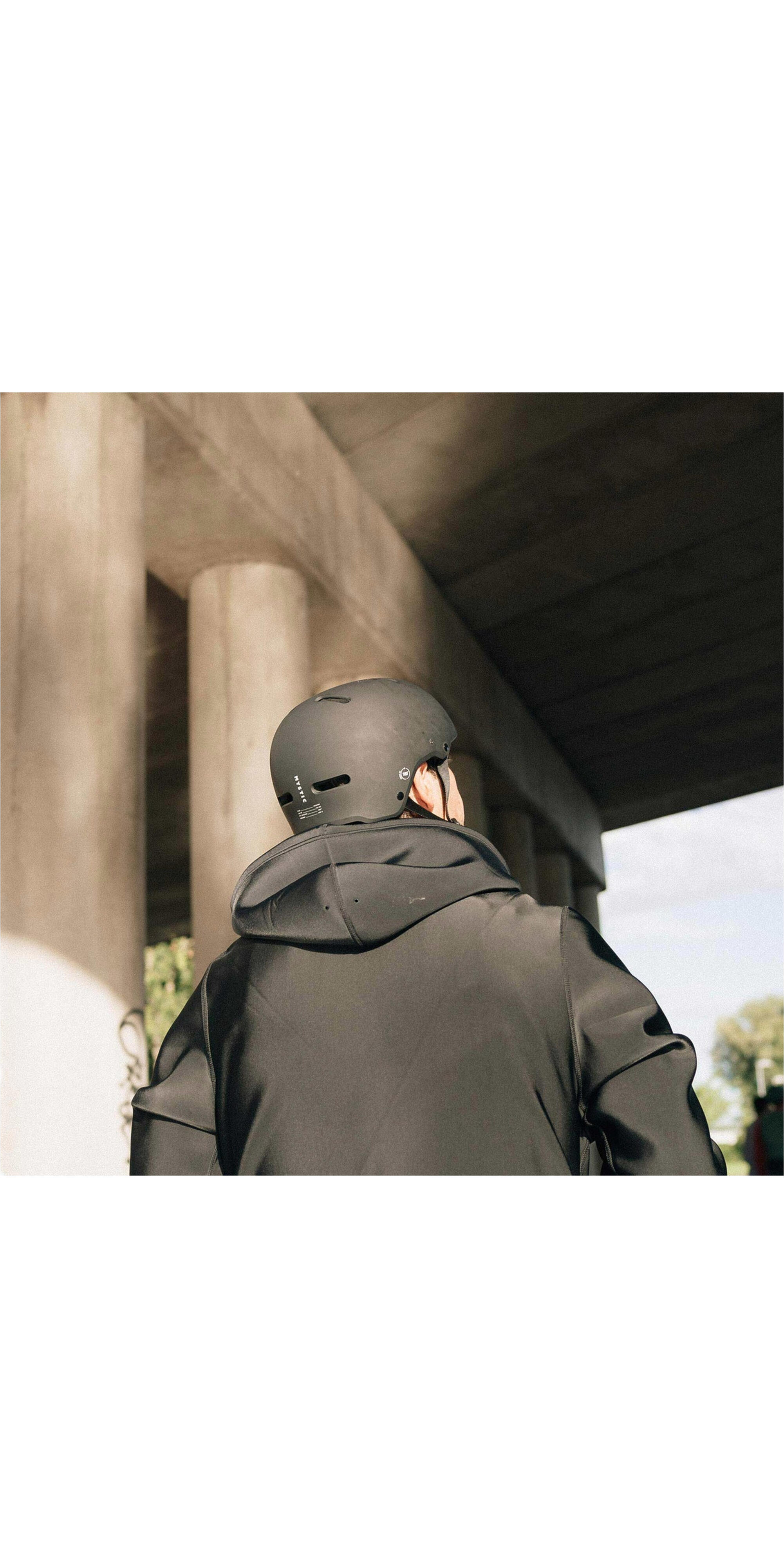 CASCO MYSTIC VANDAL NERO 5/5