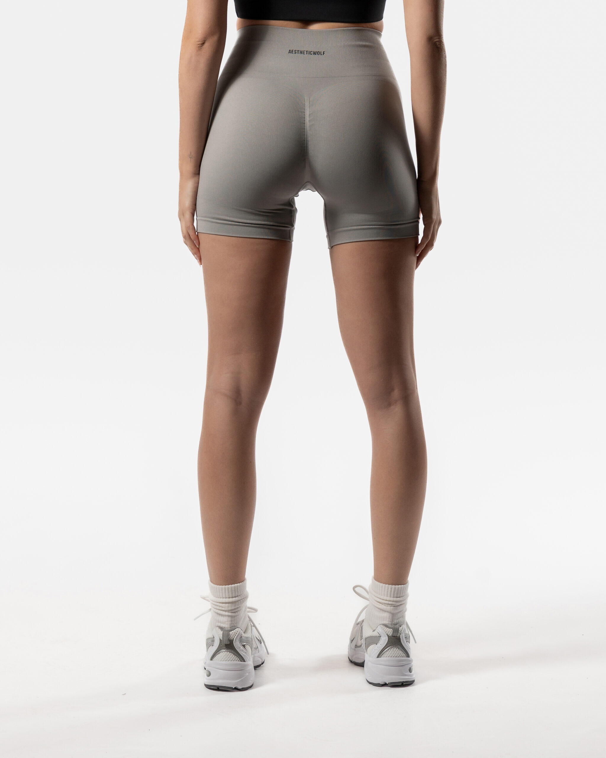 Pantalones cortos Reform Seamless Scrunch Fitness Gris 3/6