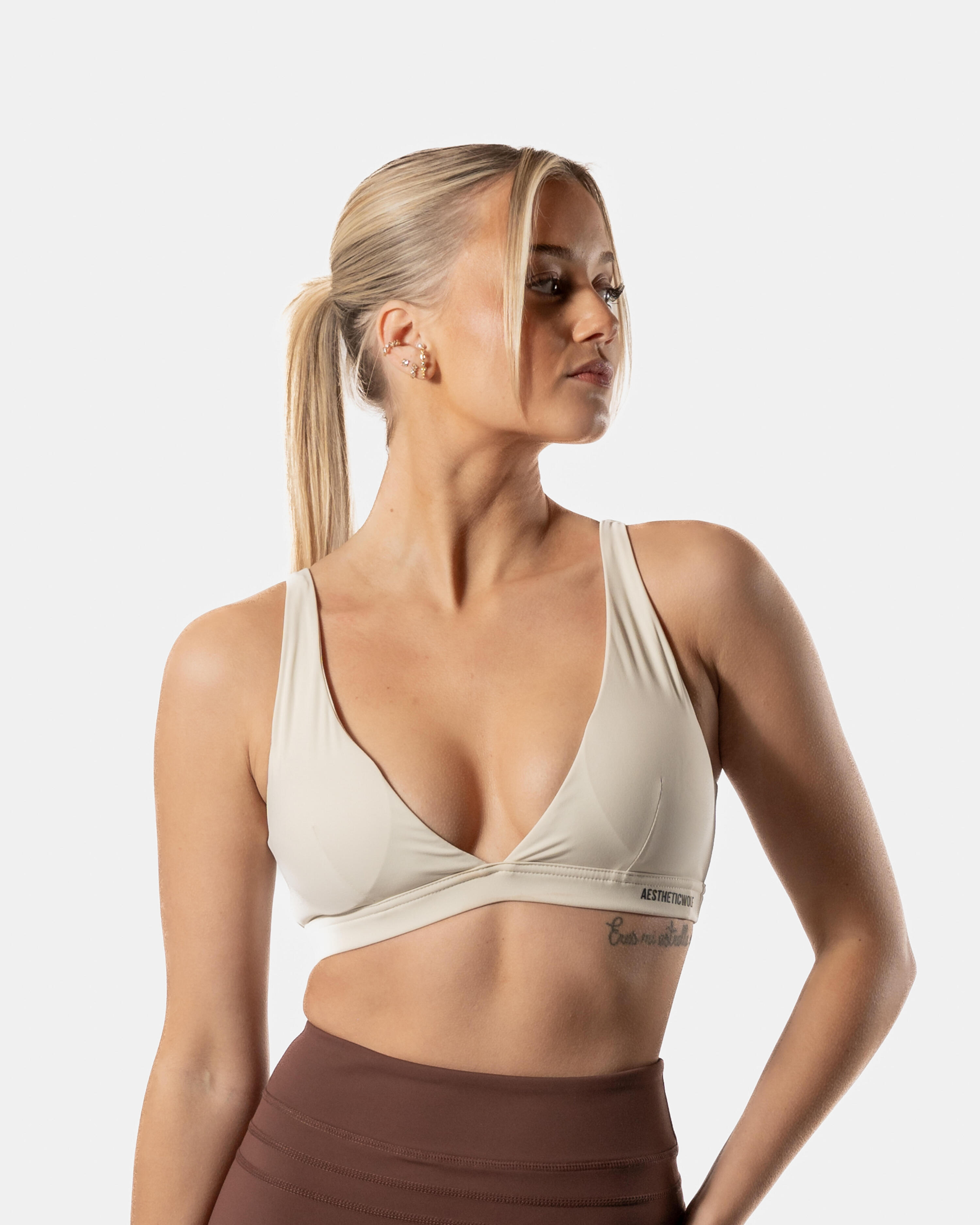 Soutien Gorge De Sport Vert Et Noir Pour Femme · Photo gratuite