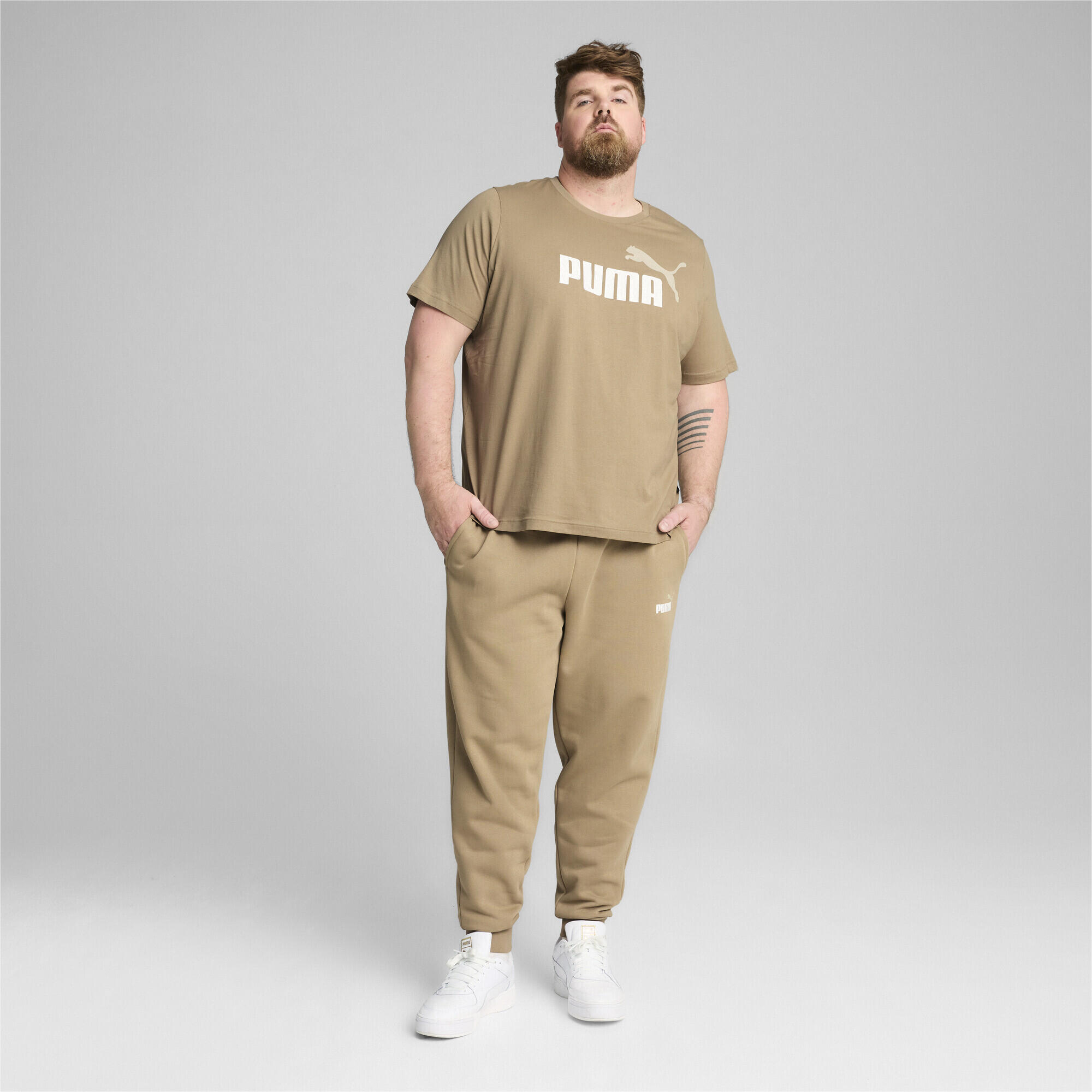 Essentials+ 2 Colour Logo T-Shirt Herren PUMA Oak Branch Beige 2/7