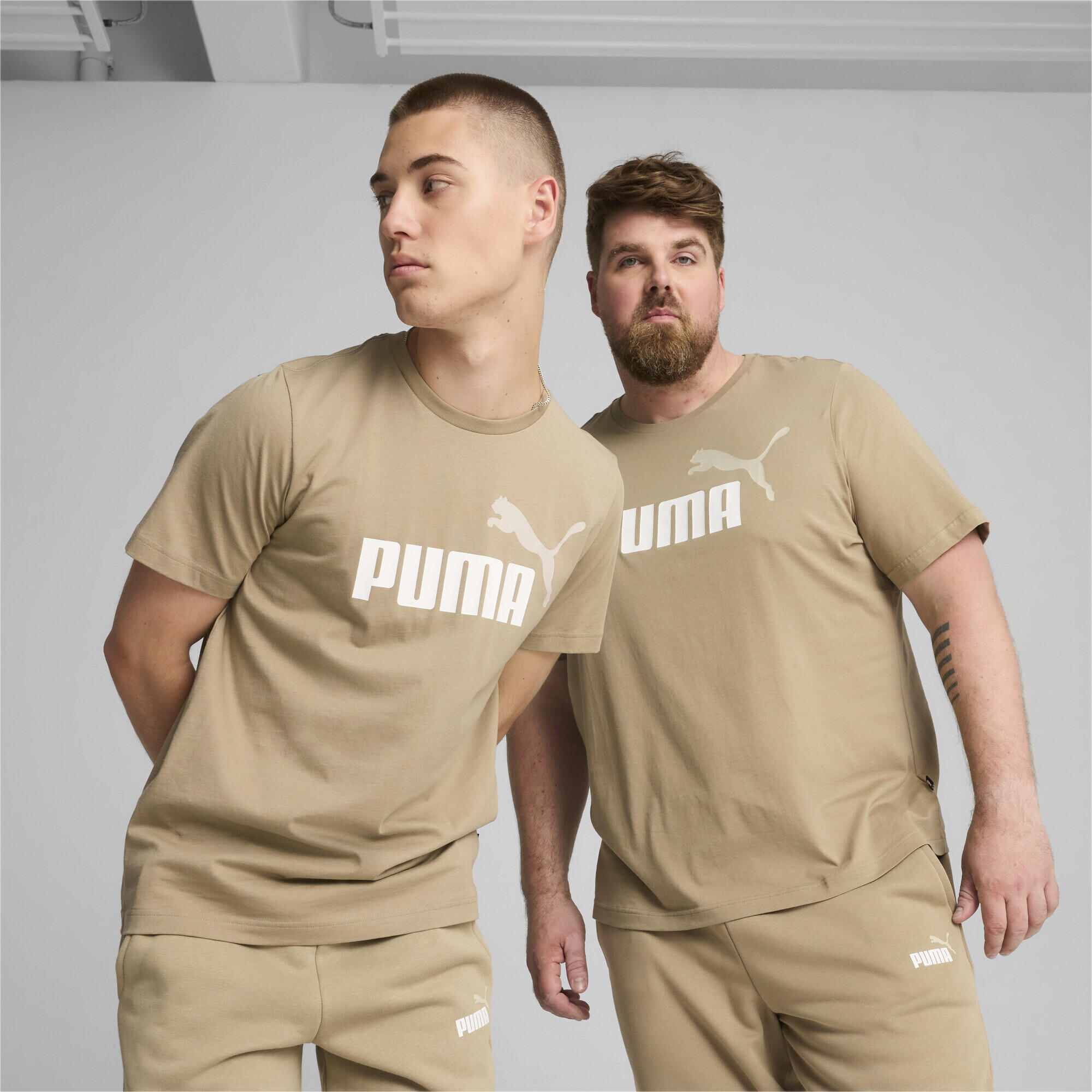 Essentials+ 2 Colour Logo T-Shirt Herren PUMA Oak Branch Beige 3/7