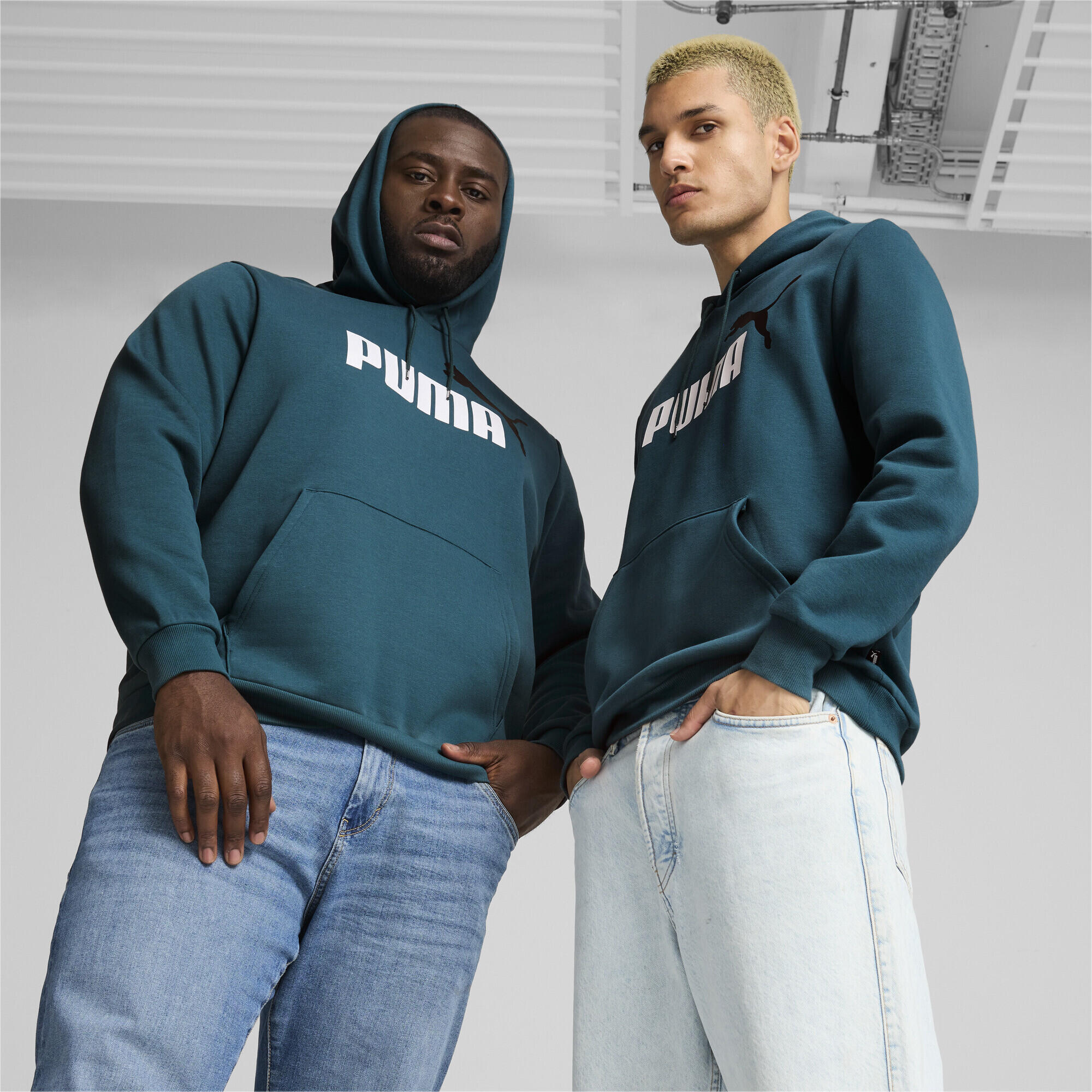 Essentials+ Two-Tone Big Logo Hoodie Herren PUMA Cold Green 3/7