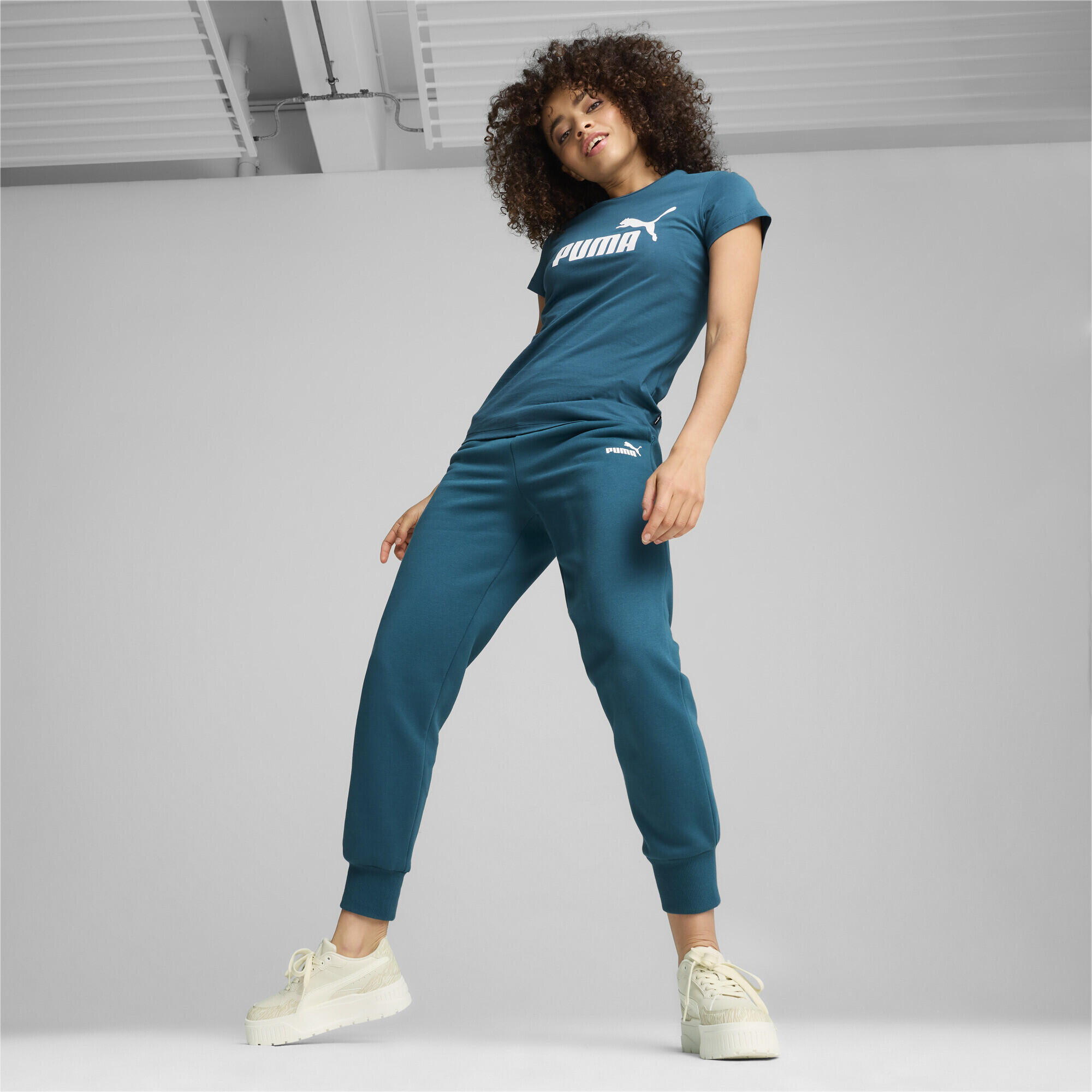 Essentials Logo T-Shirt Damen PUMA Cold Green 5/7