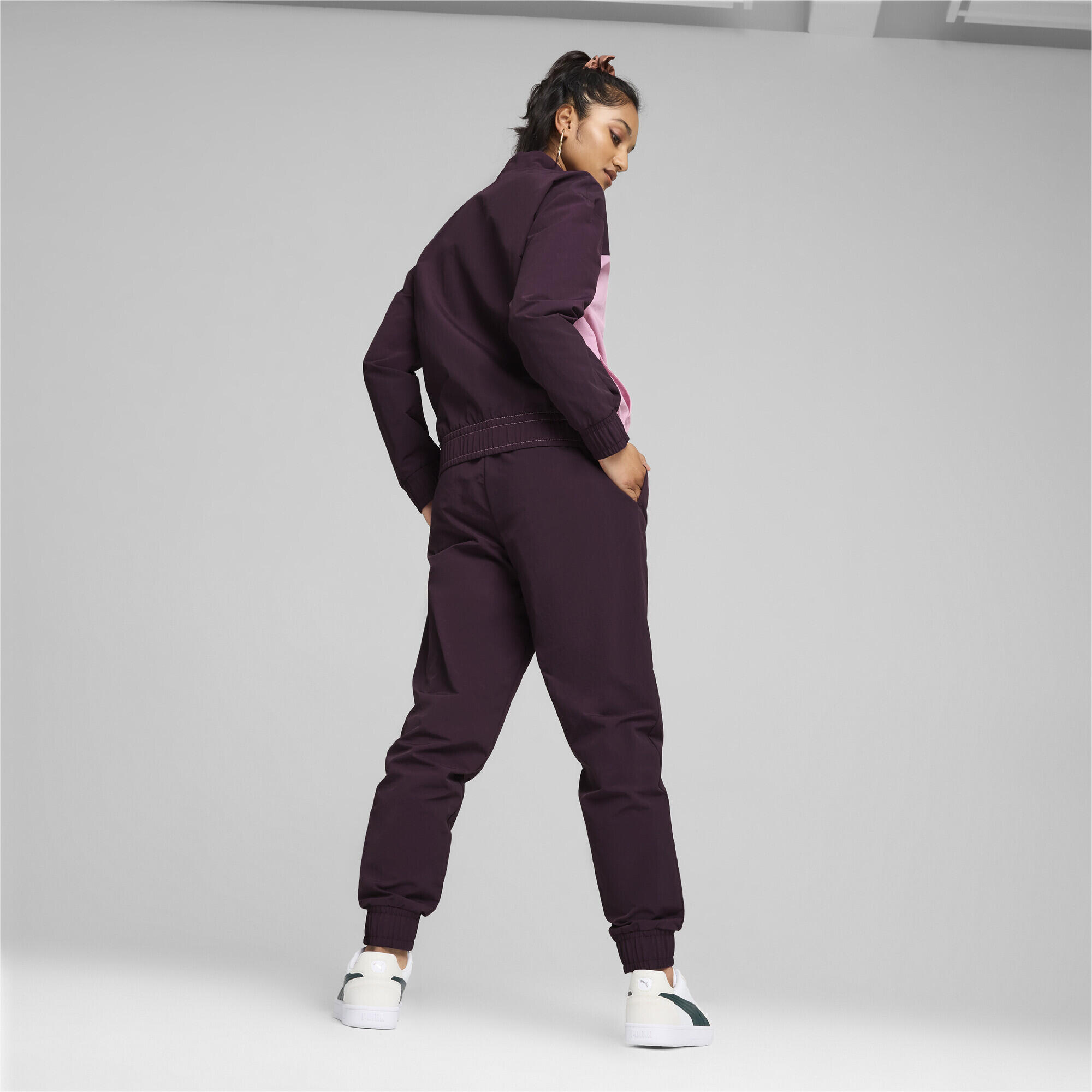 Trainingsanzug aus Webware Damen PUMA Midnight Plum Purple 6/7