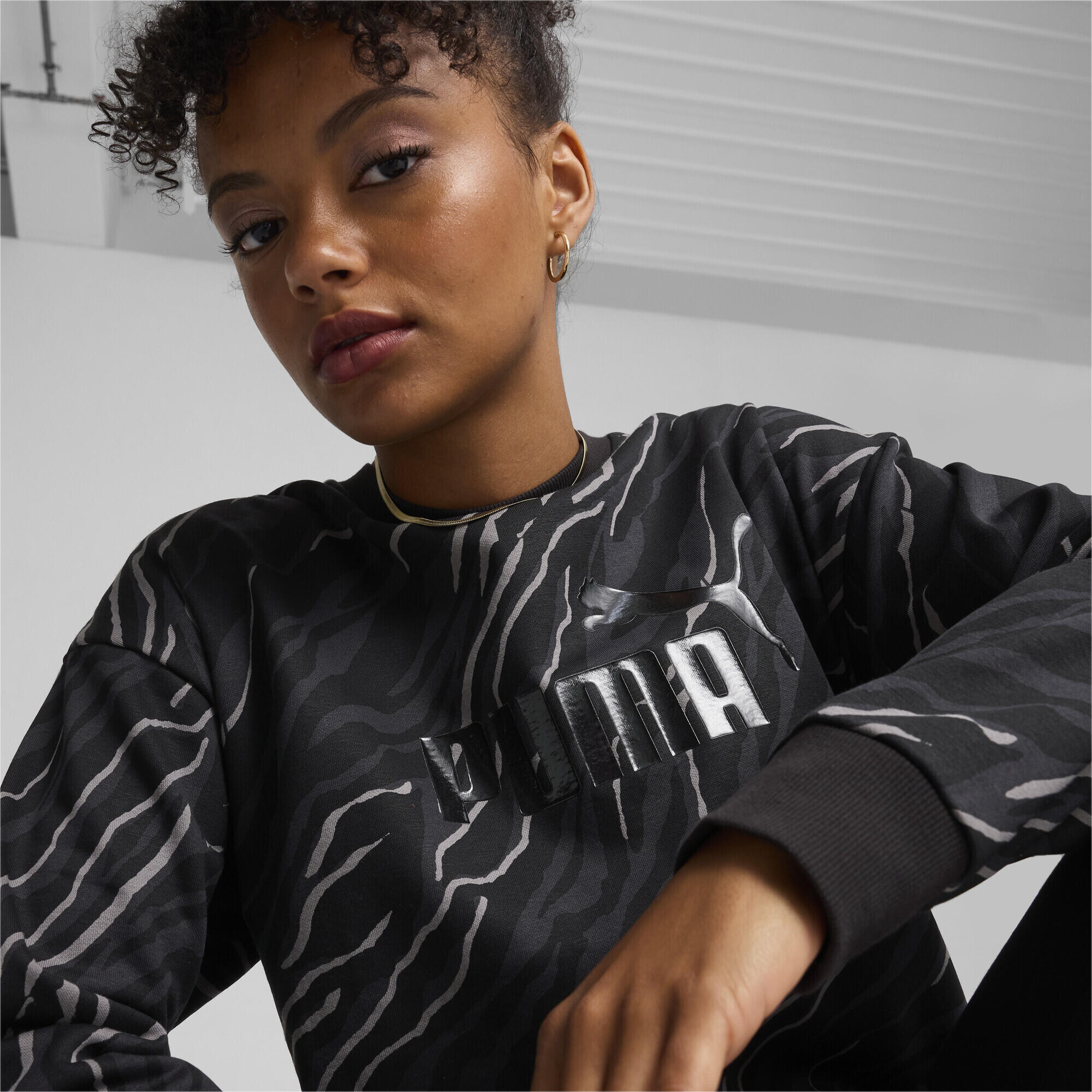 Damska bluza z grafiką ESS+ ANIMAL PUMA Black 6/7