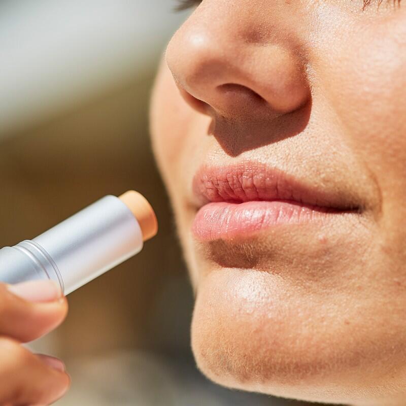 ISDIN Protector Labial SPF 30 HV Labios Hipersensibles 4g 2/3