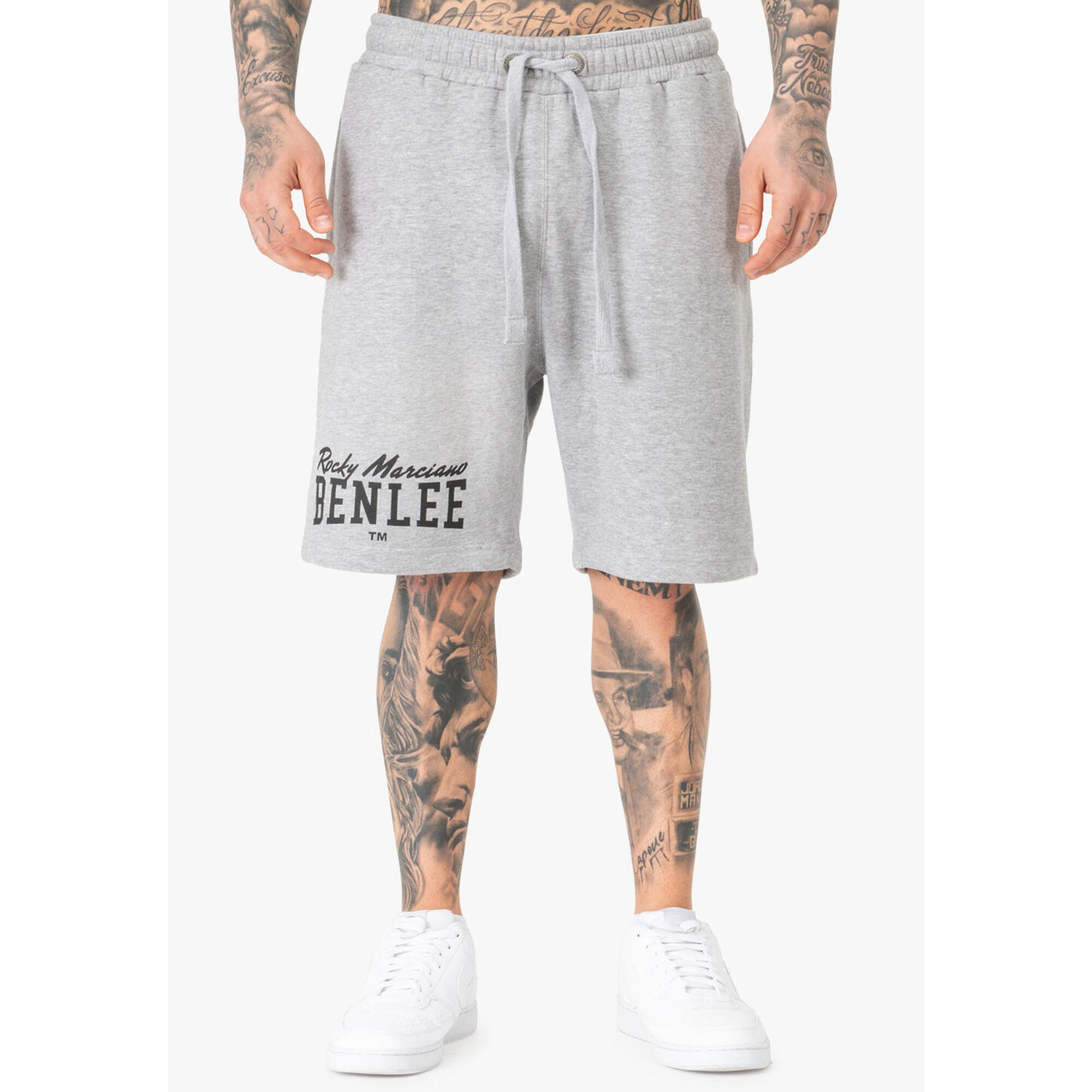 Krótka klasyczna coupe Benlee Hennry