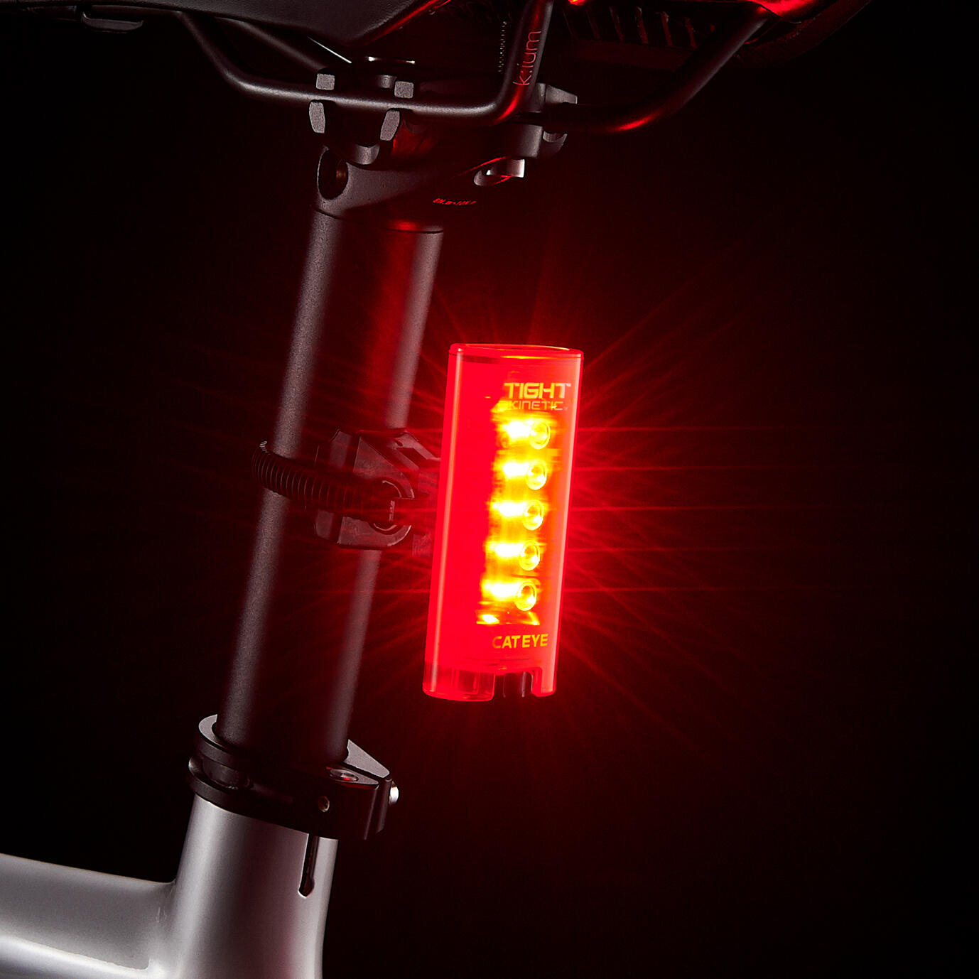CatEye Tight Kinetic Rear Light 3/6