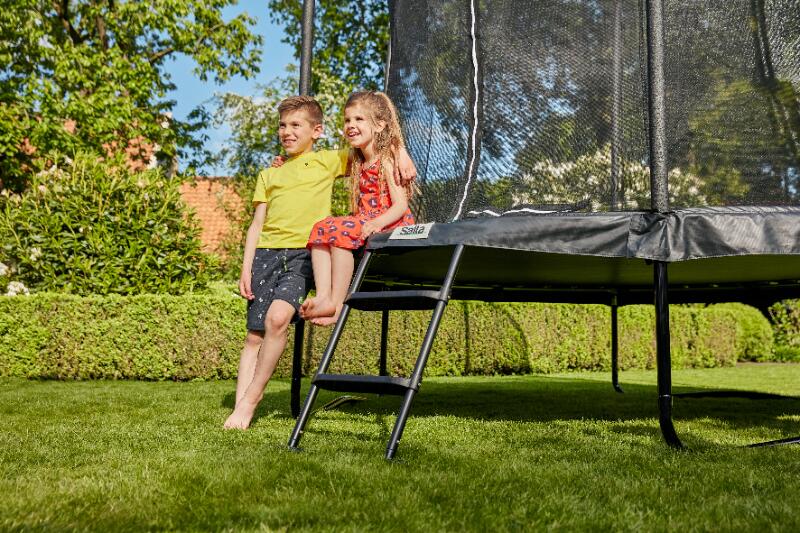 7ft x 5ft Salta Black Rectangular Comfort Edition Trampoline 7/7
