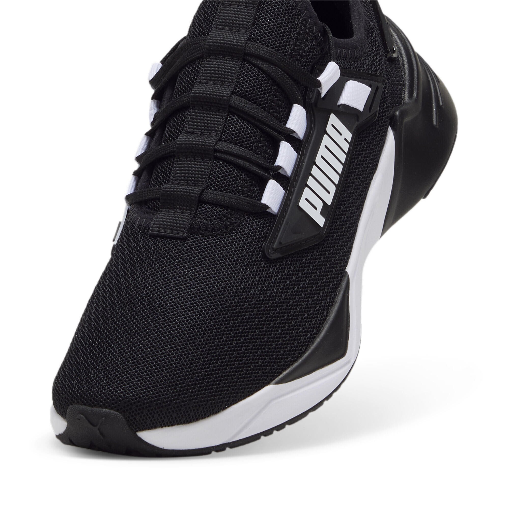 Mens Retaliate 2 Trainers (Black/White) 7/7