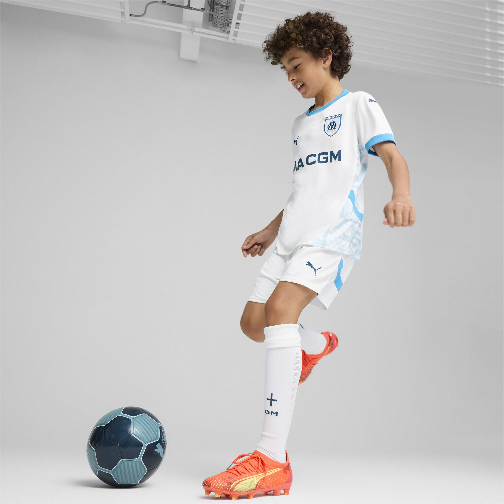 Shorts Olympique de Marseille 24/25 per ragazzi PUMA White Bleu Azur Blue 4/7