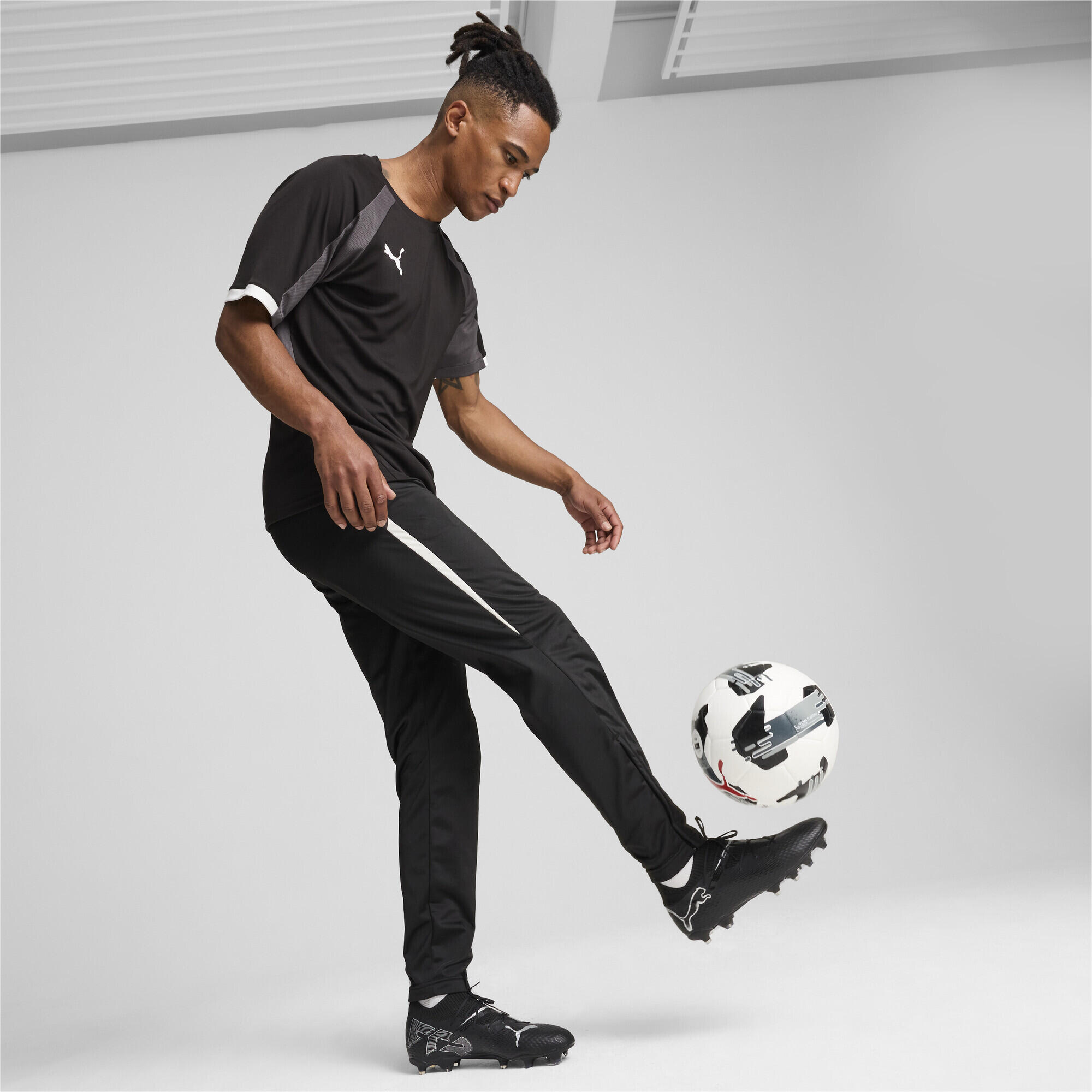 Scarpe da calcio FUTURE 7 PRO FG/AG PUMA Black Silver Metallic Gray 4/7