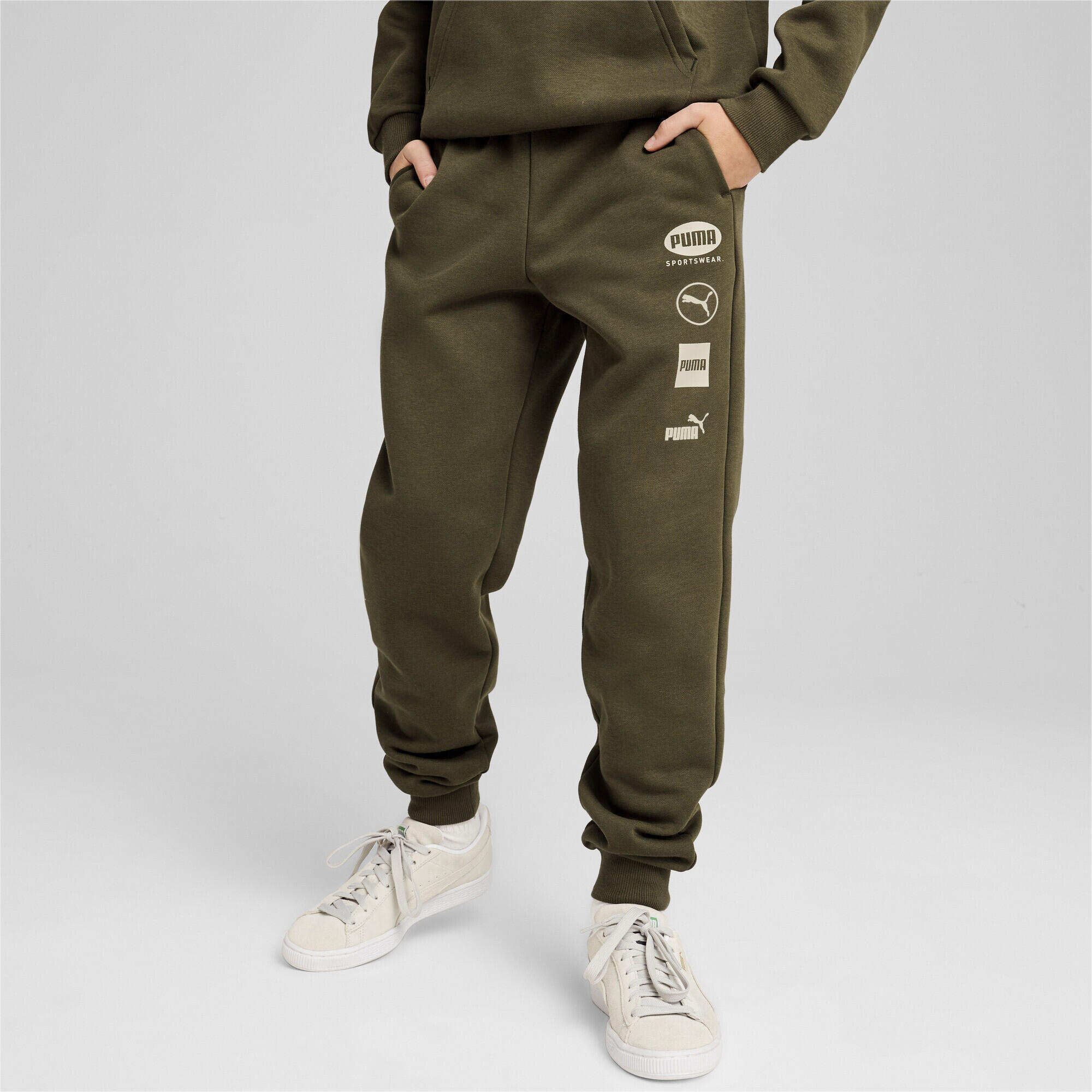 Młodzieżowe spodnie z grafiką PUMA POWER PUMA Dark Olive Green 3/7