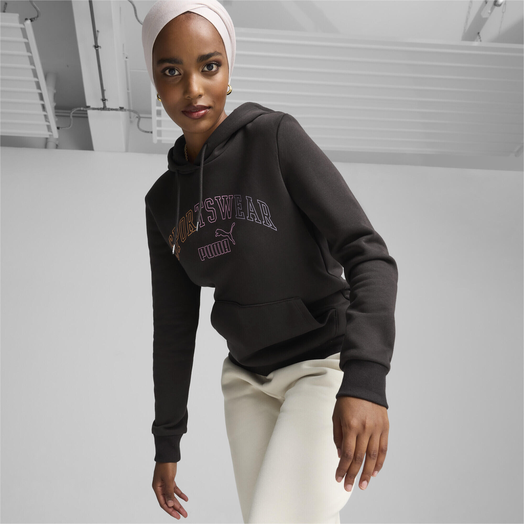 Casaco com capuz ESS+ LOGO LAB Mulher PUMA Black 3/7