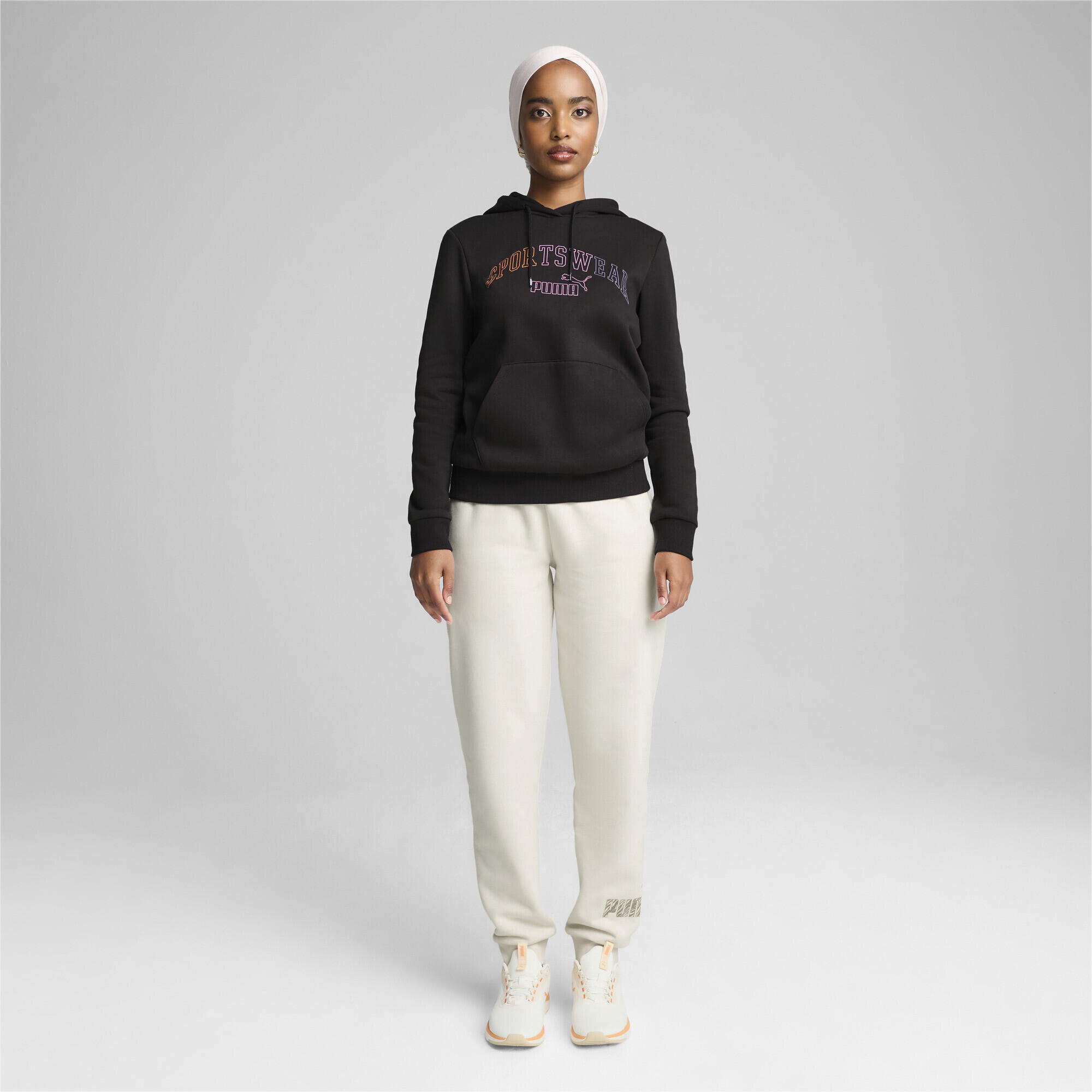 Casaco com capuz ESS+ LOGO LAB Mulher PUMA Black 2/7