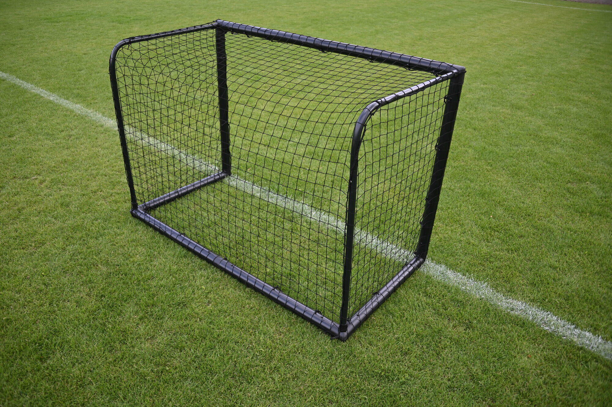 Voetbaldoel 1,8 x 1,2 m - ZWARTE EDITIE 4/7