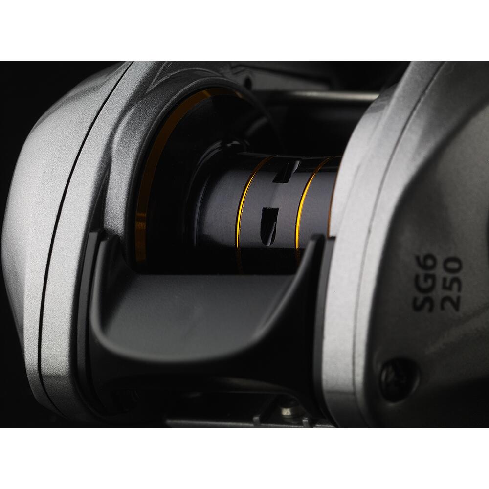 MULTIPLIKÁTOR SAVAGE GEAR SG6 BC 100 BALOS, 5+1 GÖRGŐ, VISSZAVONÓ ARÁNY 8,1:1 5/7