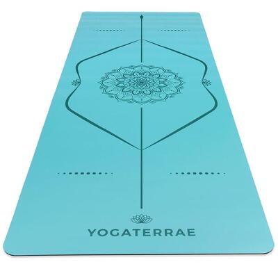 Hemelsblauwe yogamat in pu en rubber met mandala + lichaamslijnen
