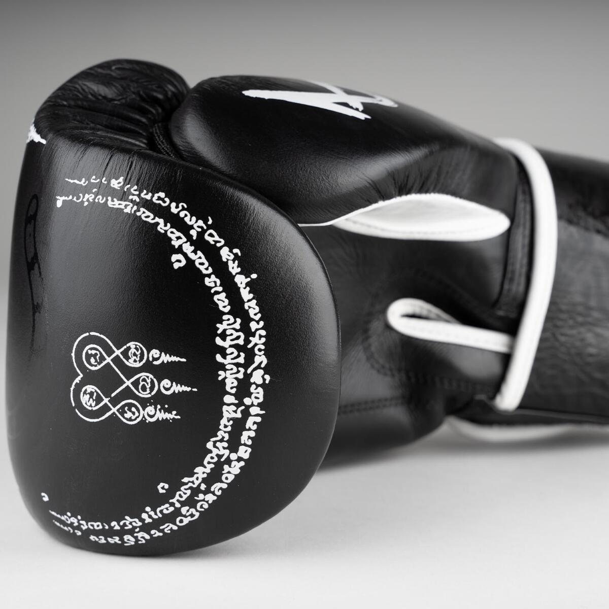 Gants de boxe 8 WEAPONS – Noir – 12 Oz – Sak Yant Big Tiger 4/6