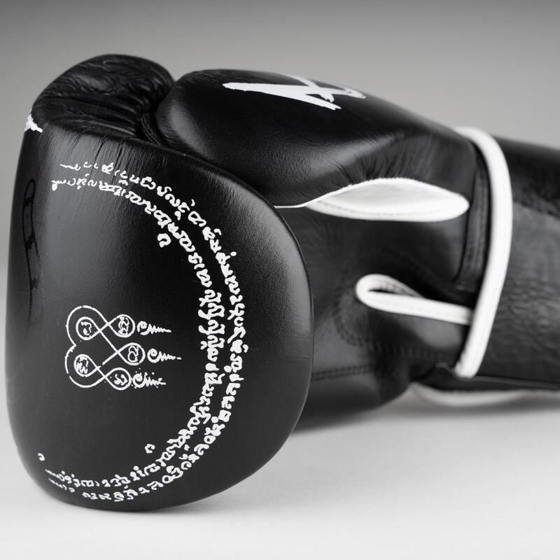 8 WEAPONS Boxing Gloves - Sak Yant Big Tiger black 16 Oz