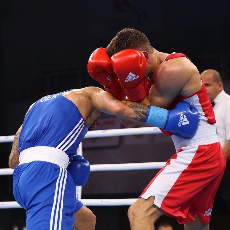 Guantes de boxeo de cuero aprobados por la IBA