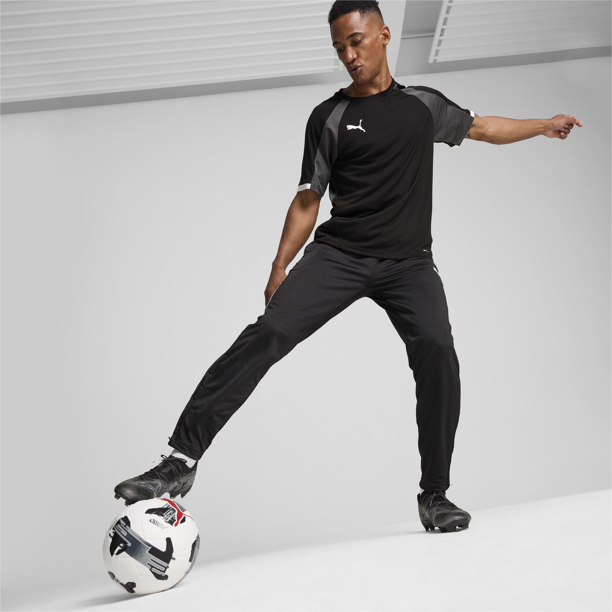 FUTURE 7 ULTIMATE Low FG/AG Fußballschuhe Erwachsene PUMA 4/7